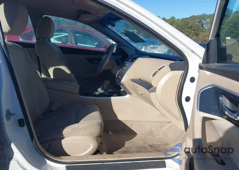 2014 Nissan Altima 2.5 S z USA, uszkodzony, nr VIN 1N4AL3AP2EC139616